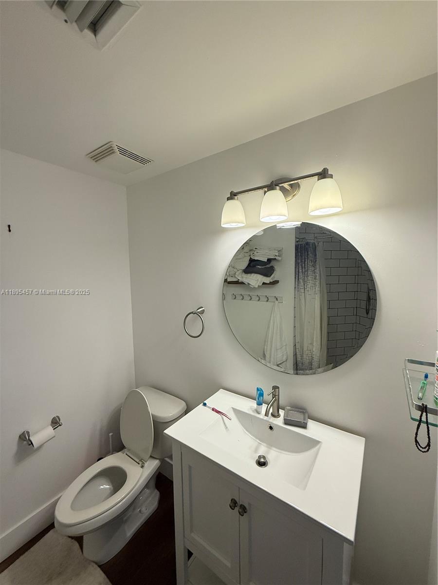 350 S Miami Ave Unit: 1803