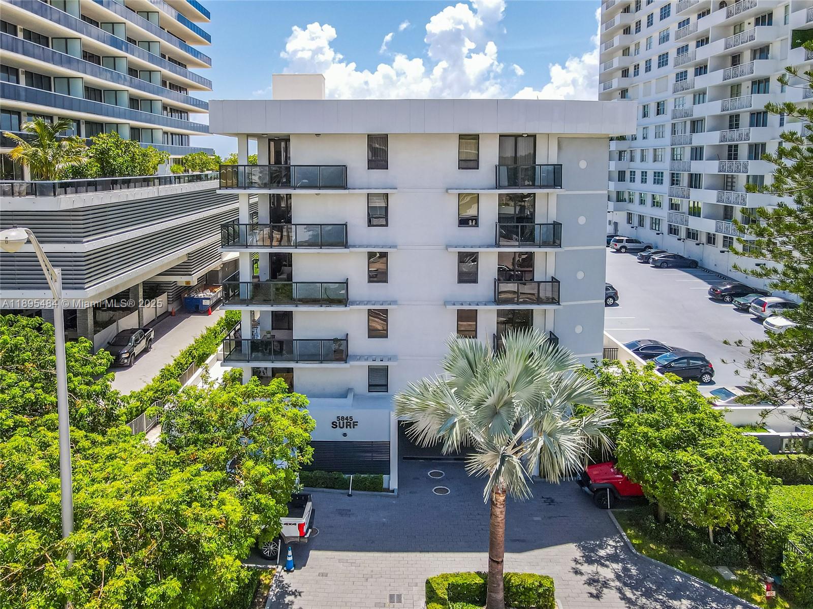 5845 Collins Ave # 201