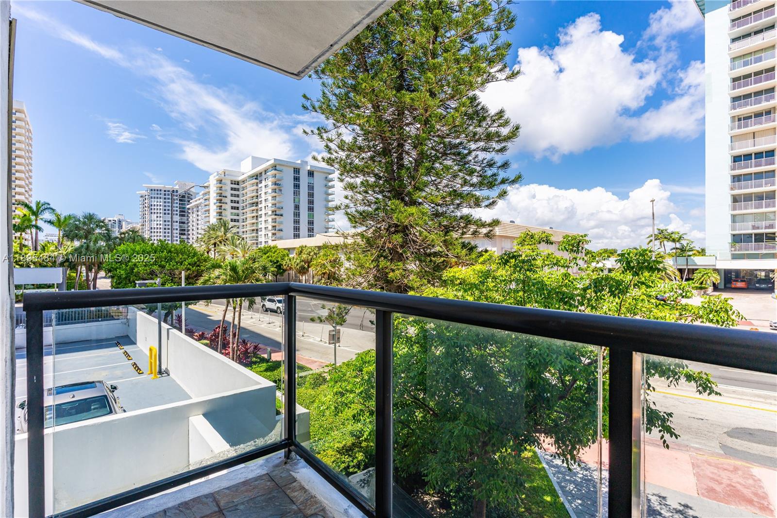 5845 Collins Ave # 201