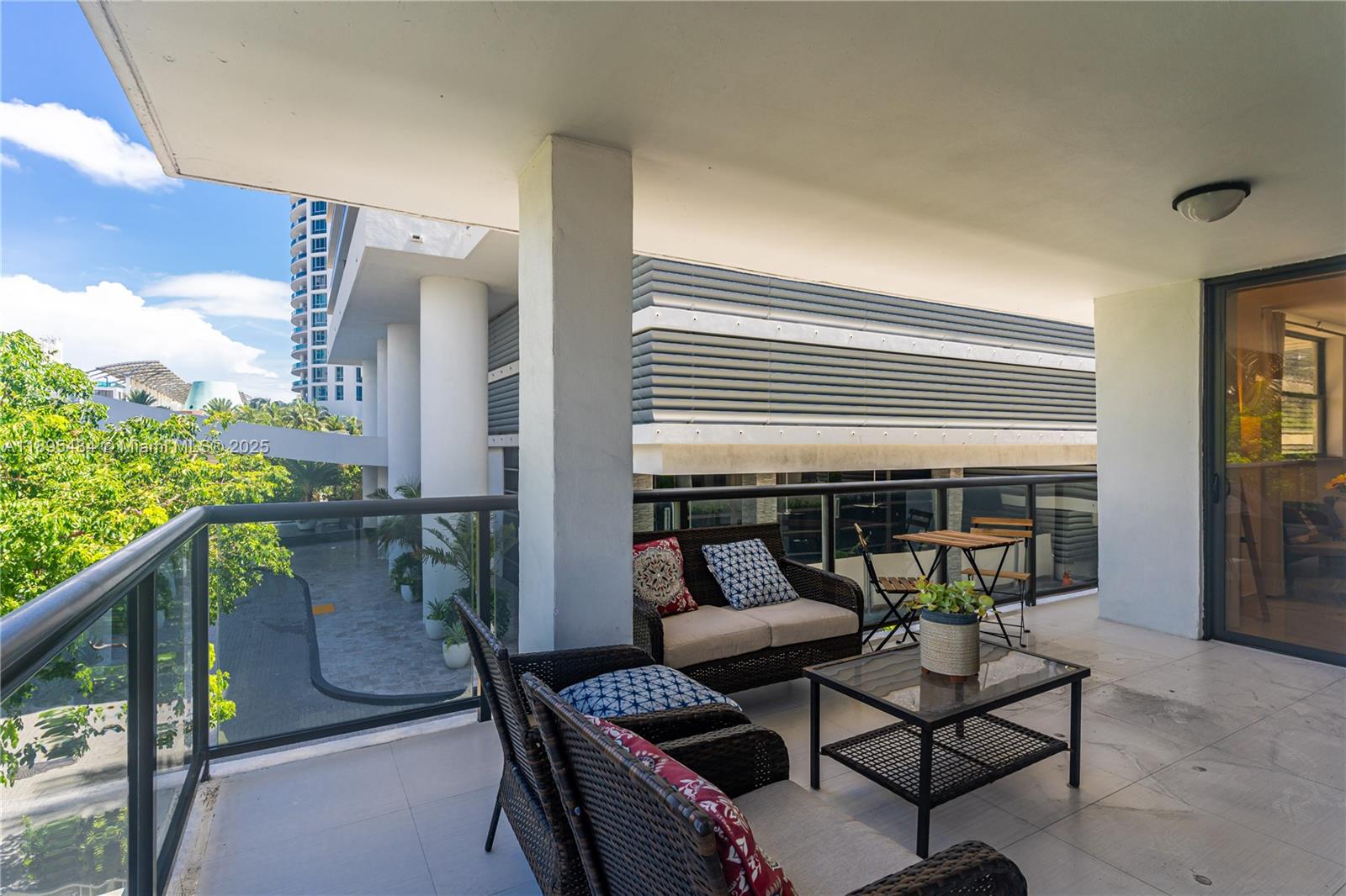 5845 Collins Ave # 201