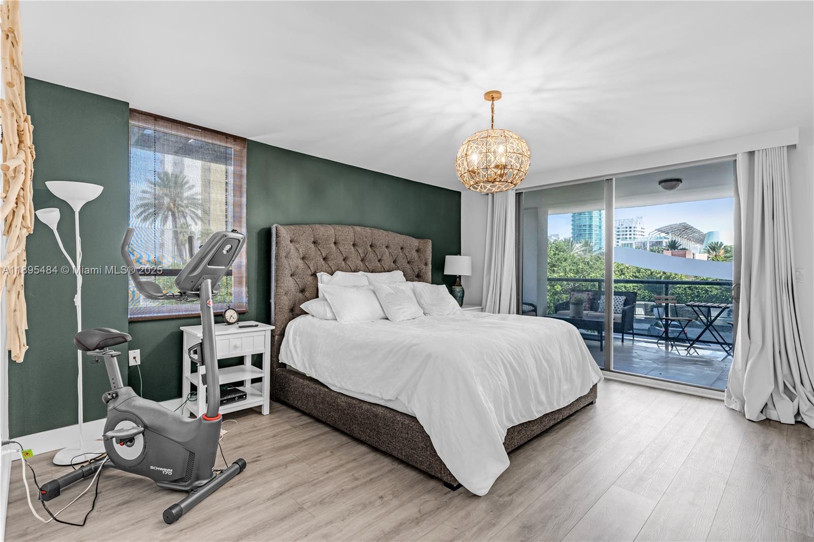 5845 Collins Ave # 201