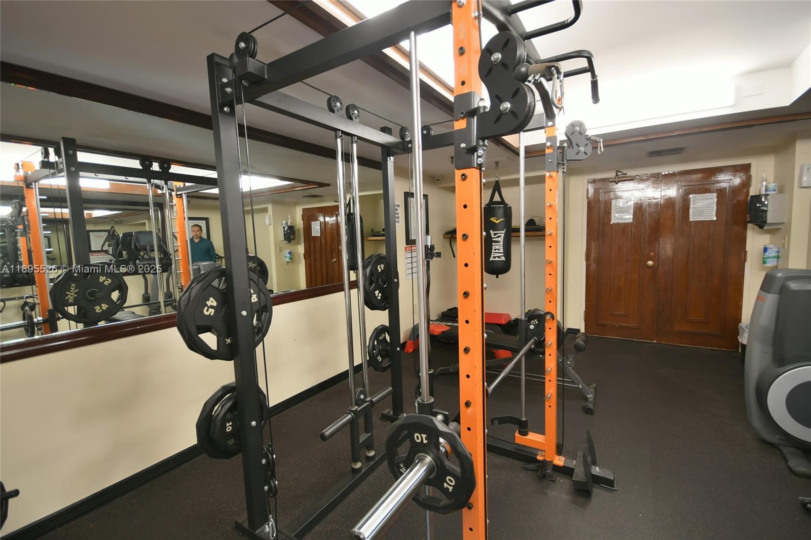 671 NE 195th St Unit: 416-E