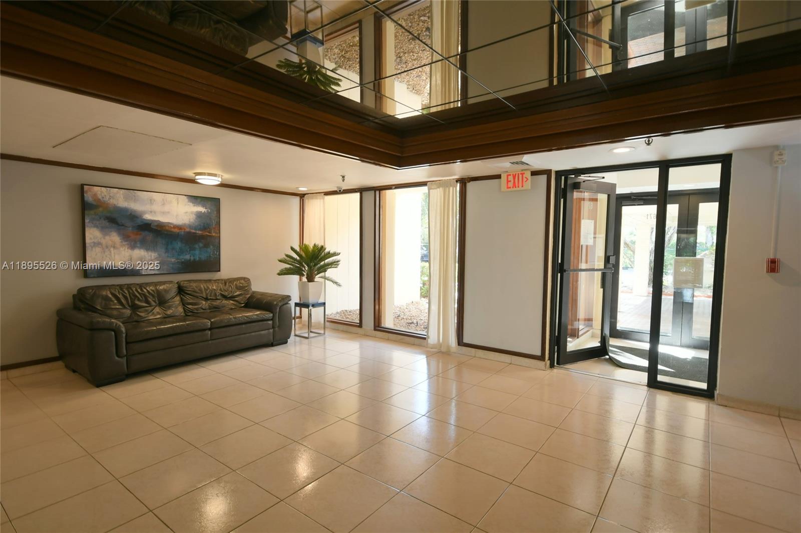 671 NE 195th St Unit: 416-E