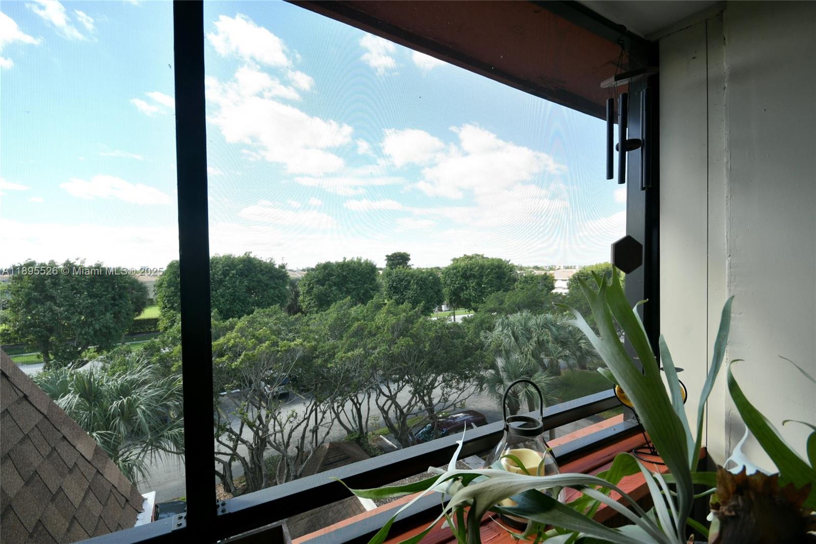 671 NE 195th St Unit: 416-E