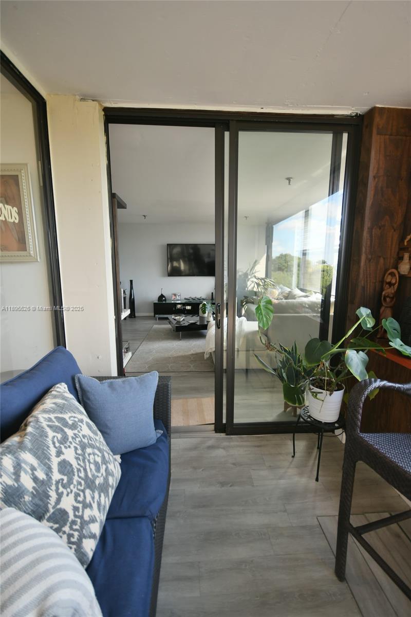 671 NE 195th St Unit: 416-E