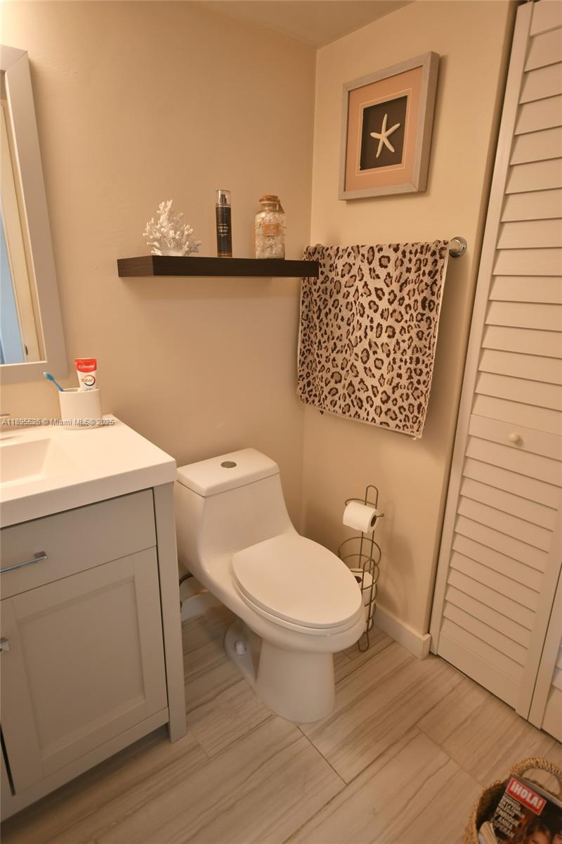 671 NE 195th St Unit: 416-E