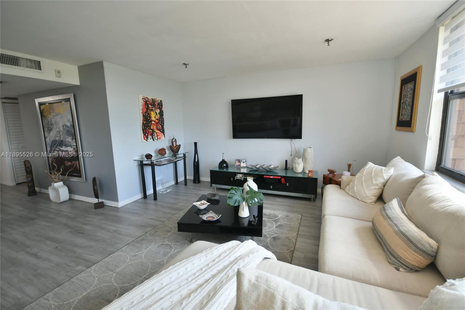 671 NE 195th St Unit: 416-E