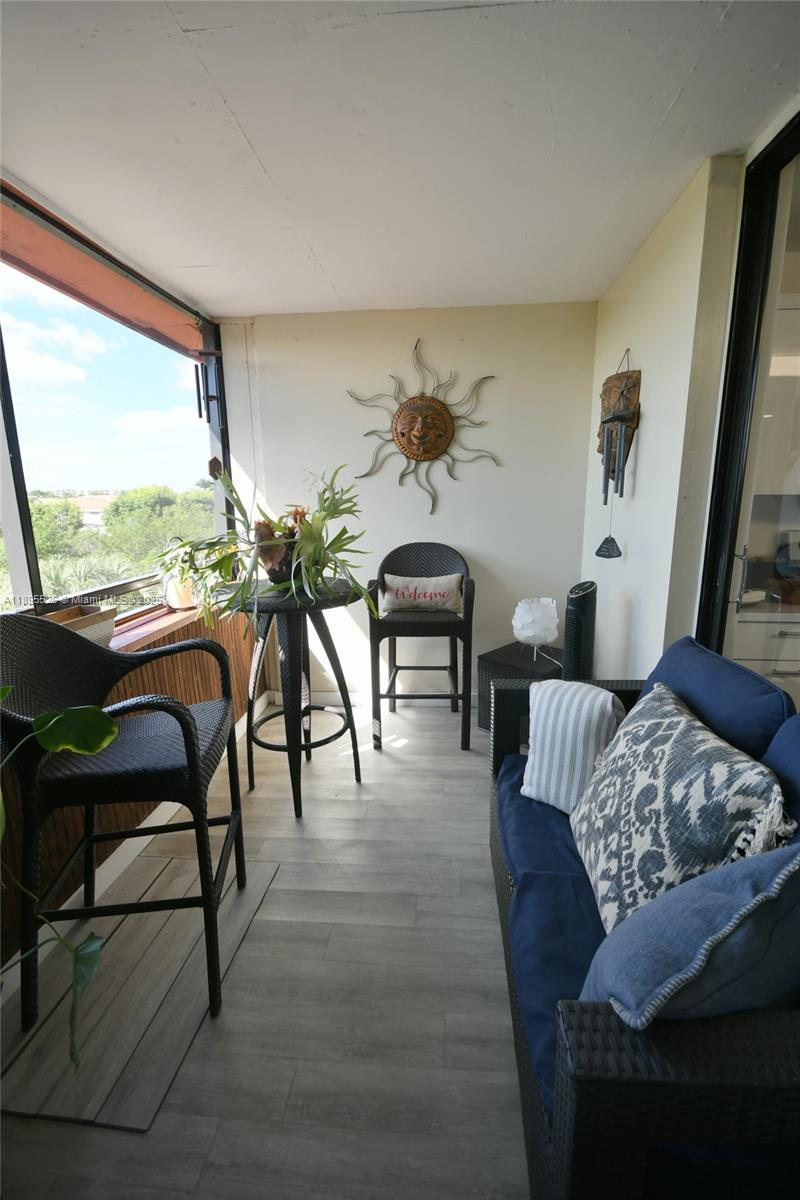 671 NE 195th St Unit: 416-E