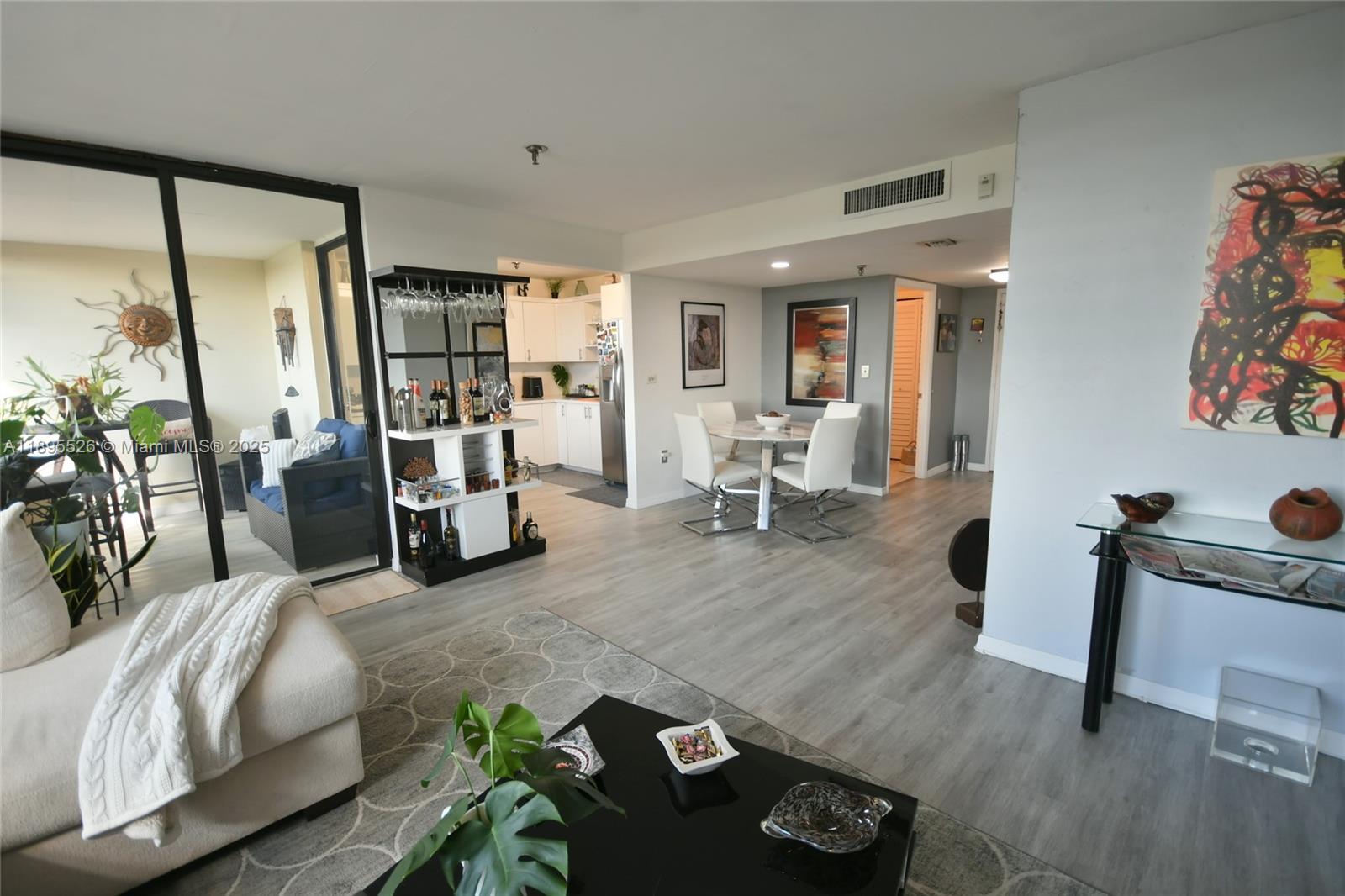 671 NE 195th St Unit: 416-E