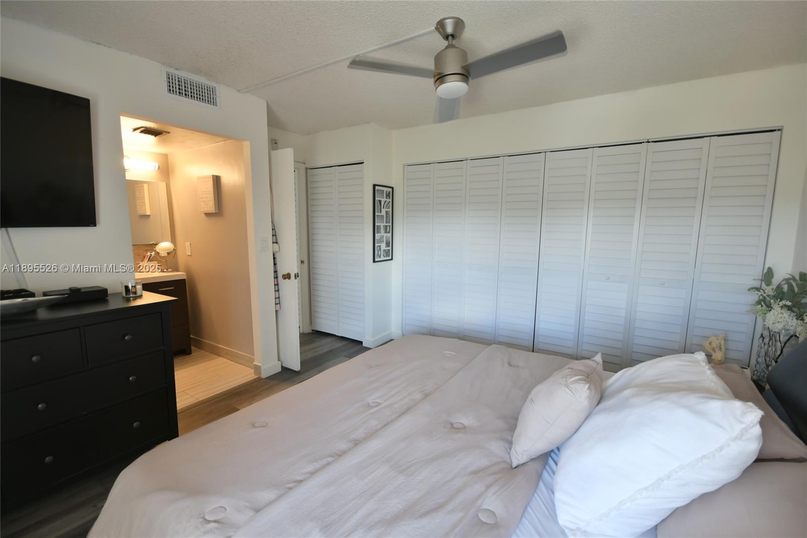 671 NE 195th St Unit: 416-E