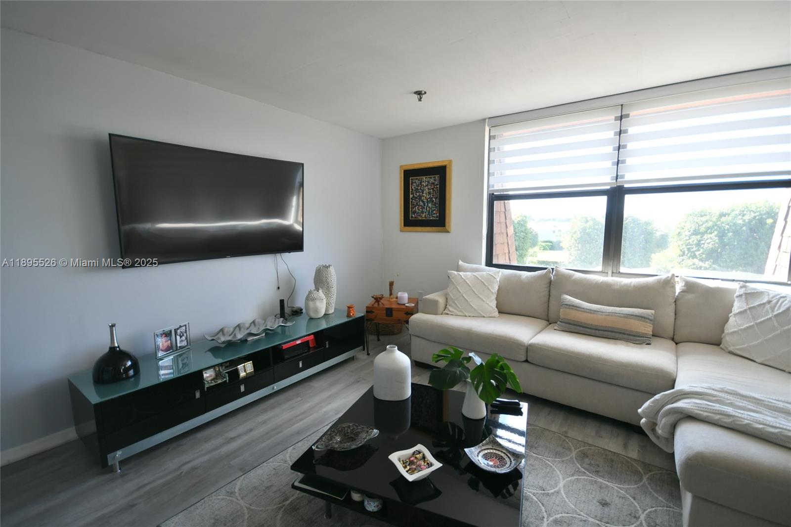 671 NE 195th St Unit: 416-E