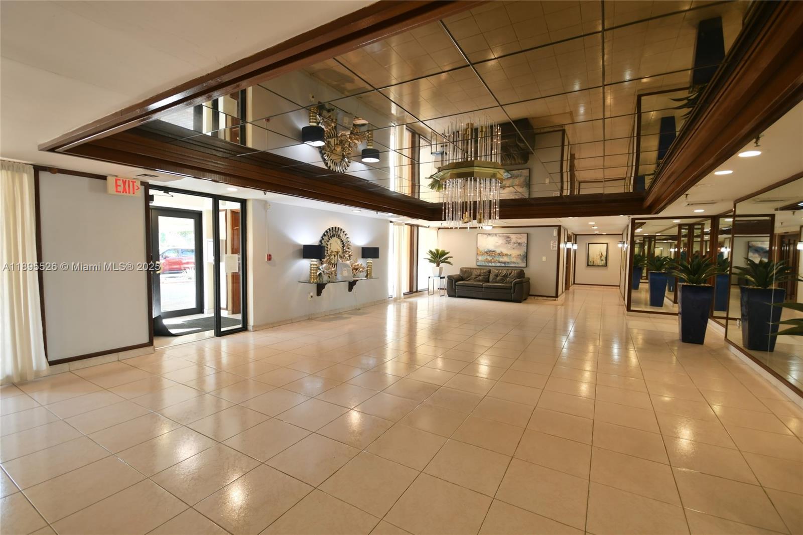 671 NE 195th St Unit: 416-E