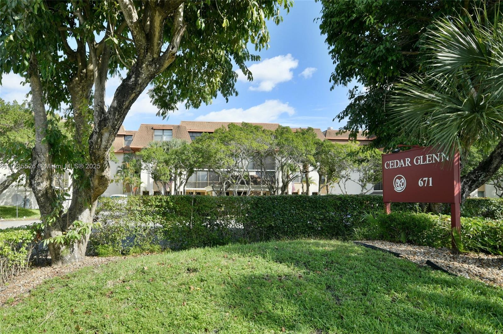 671 NE 195th St Unit: 416-E