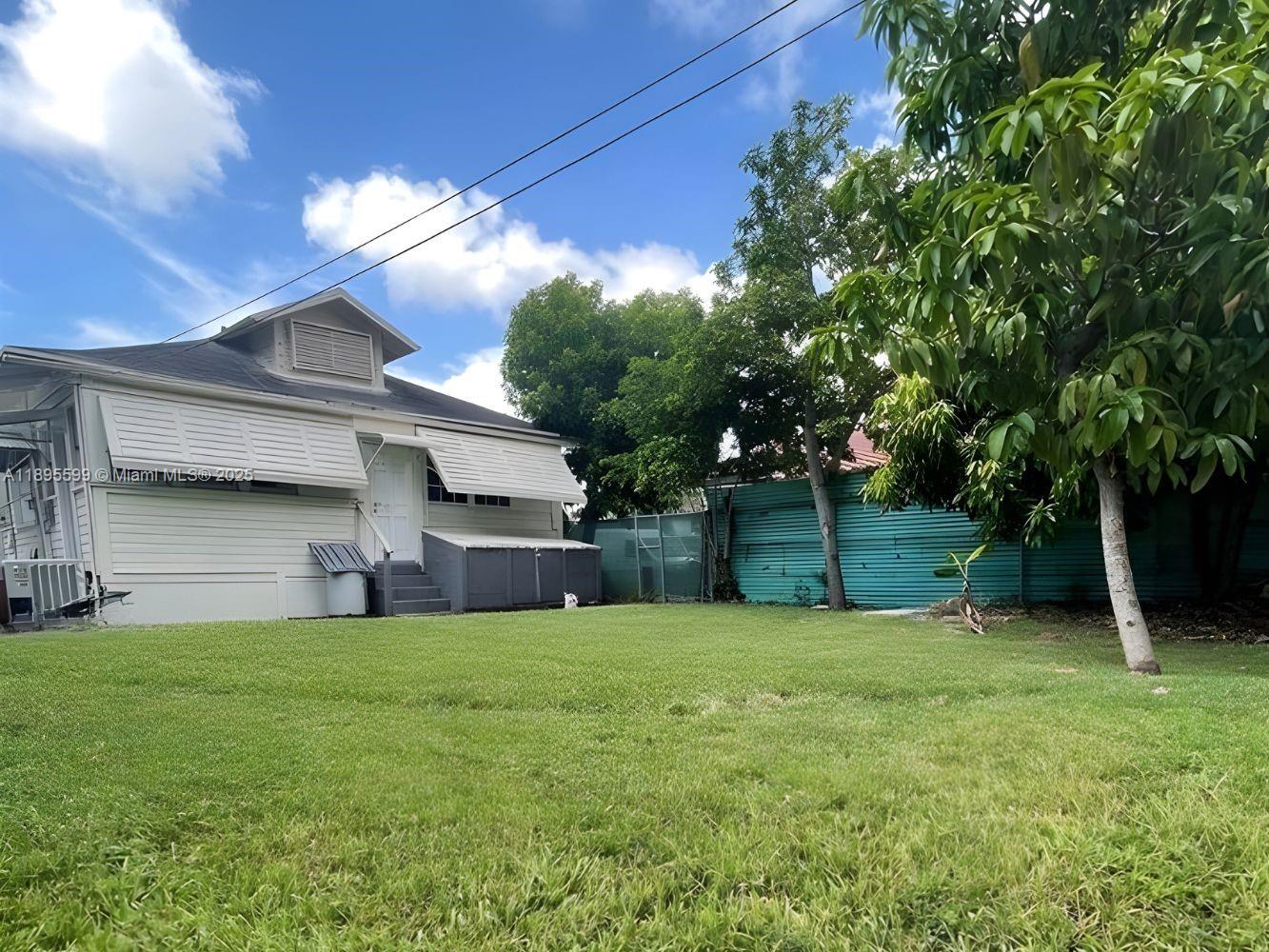 1759 NW 18th Ter