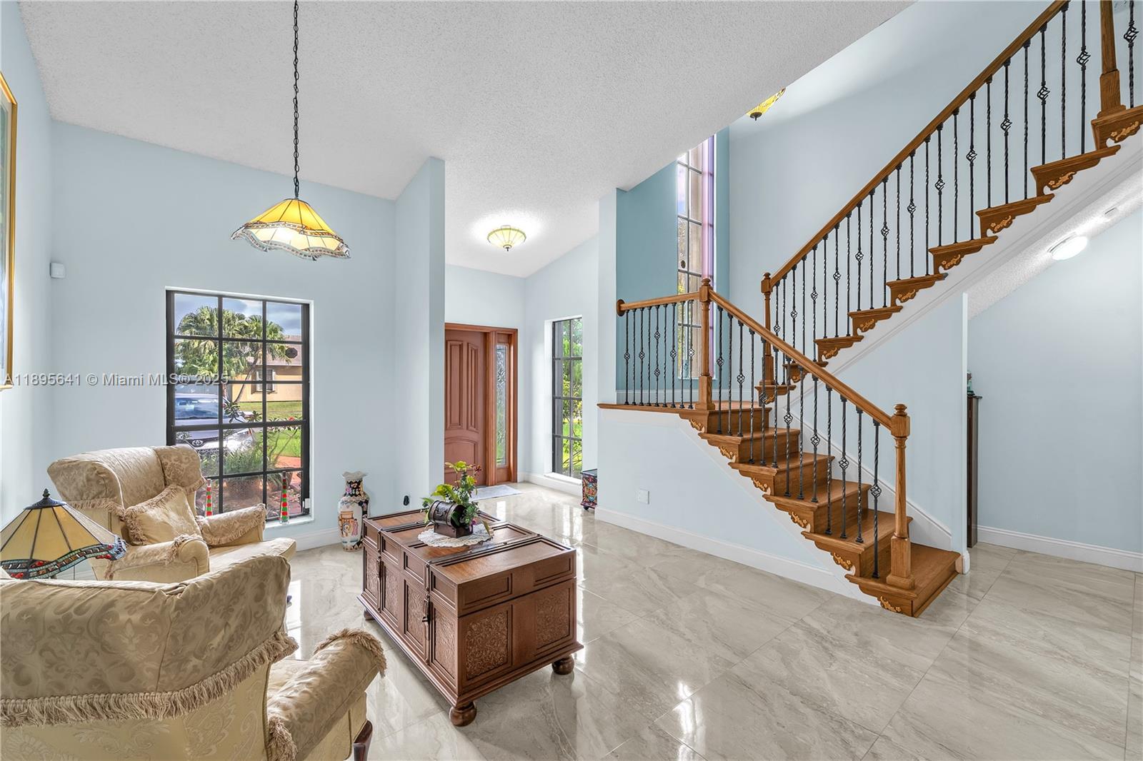 9110 S Lake Miramar Cir