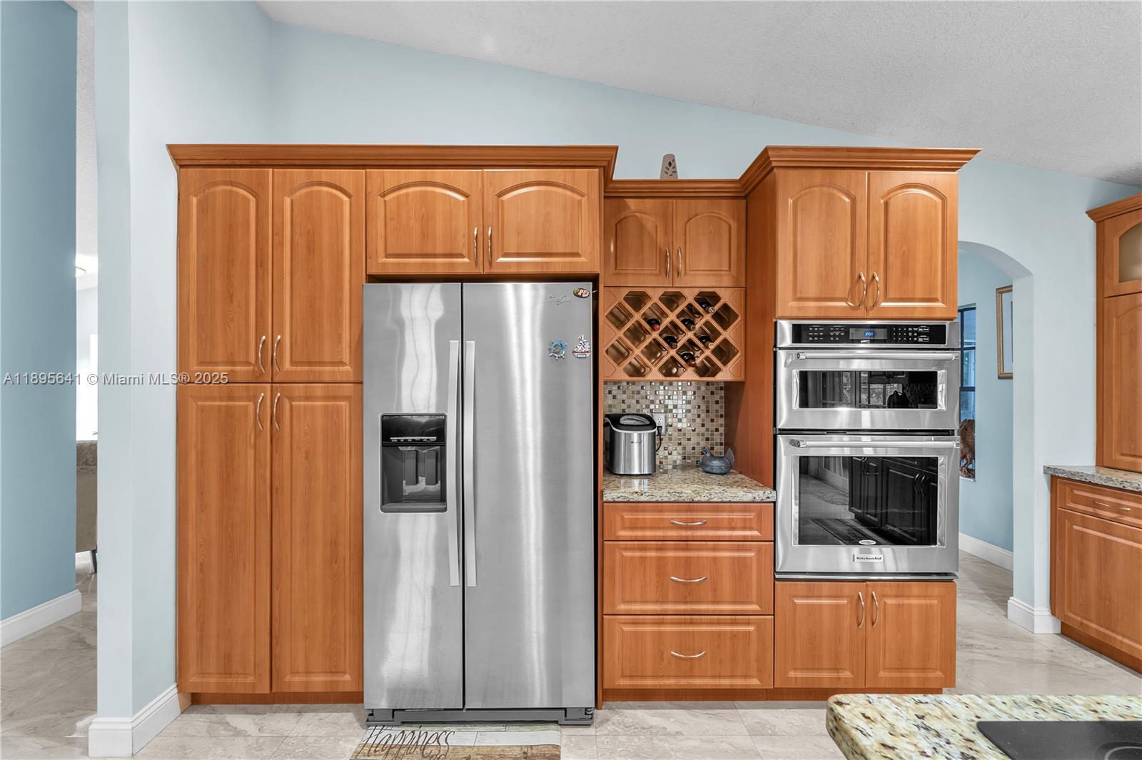 9110 S Lake Miramar Cir