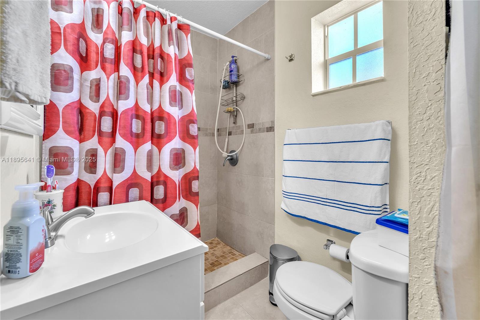 9110 S Lake Miramar Cir