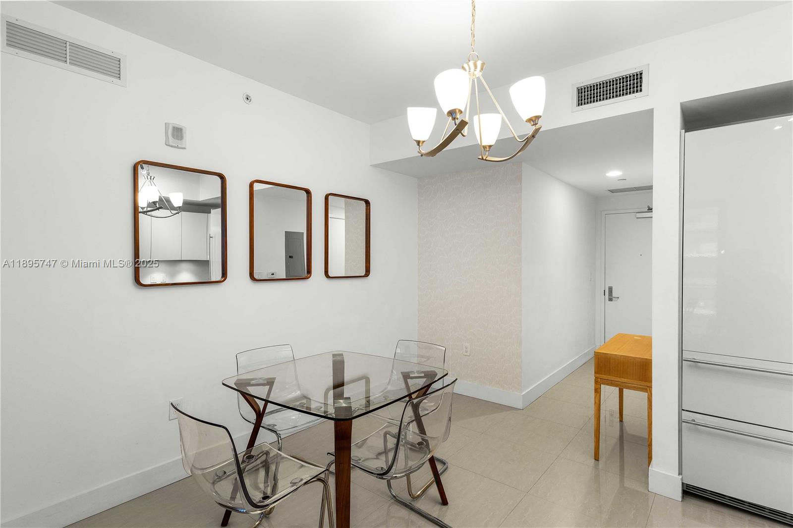 1010 Brickell Ave # 3208