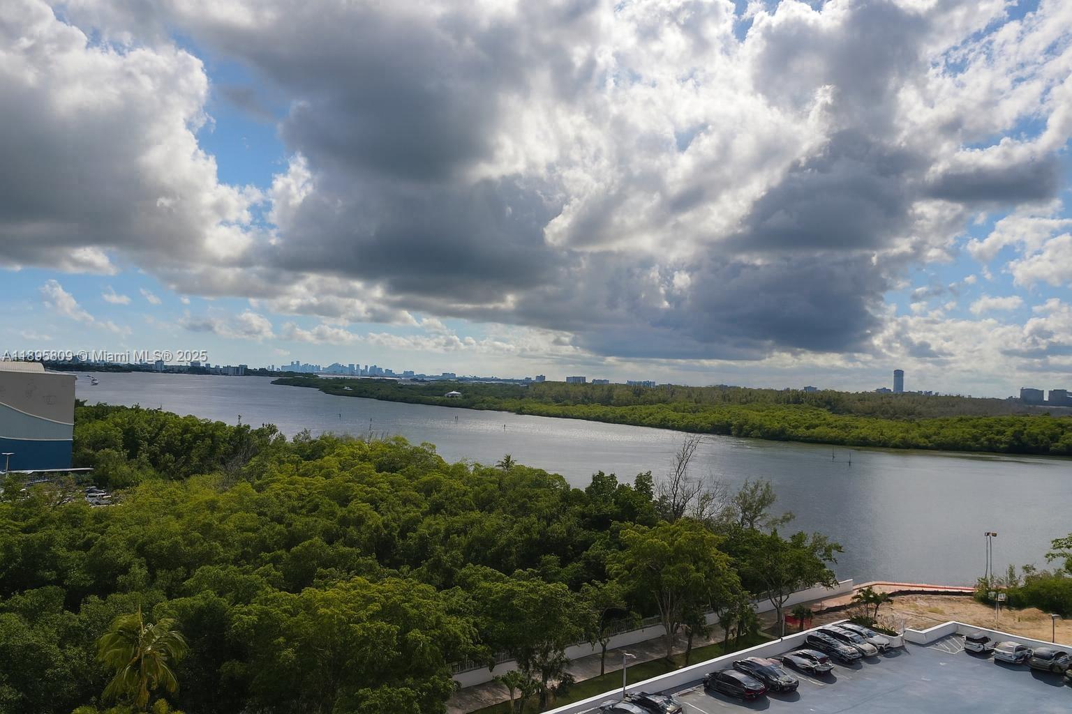 100 Bayview Dr # 1026