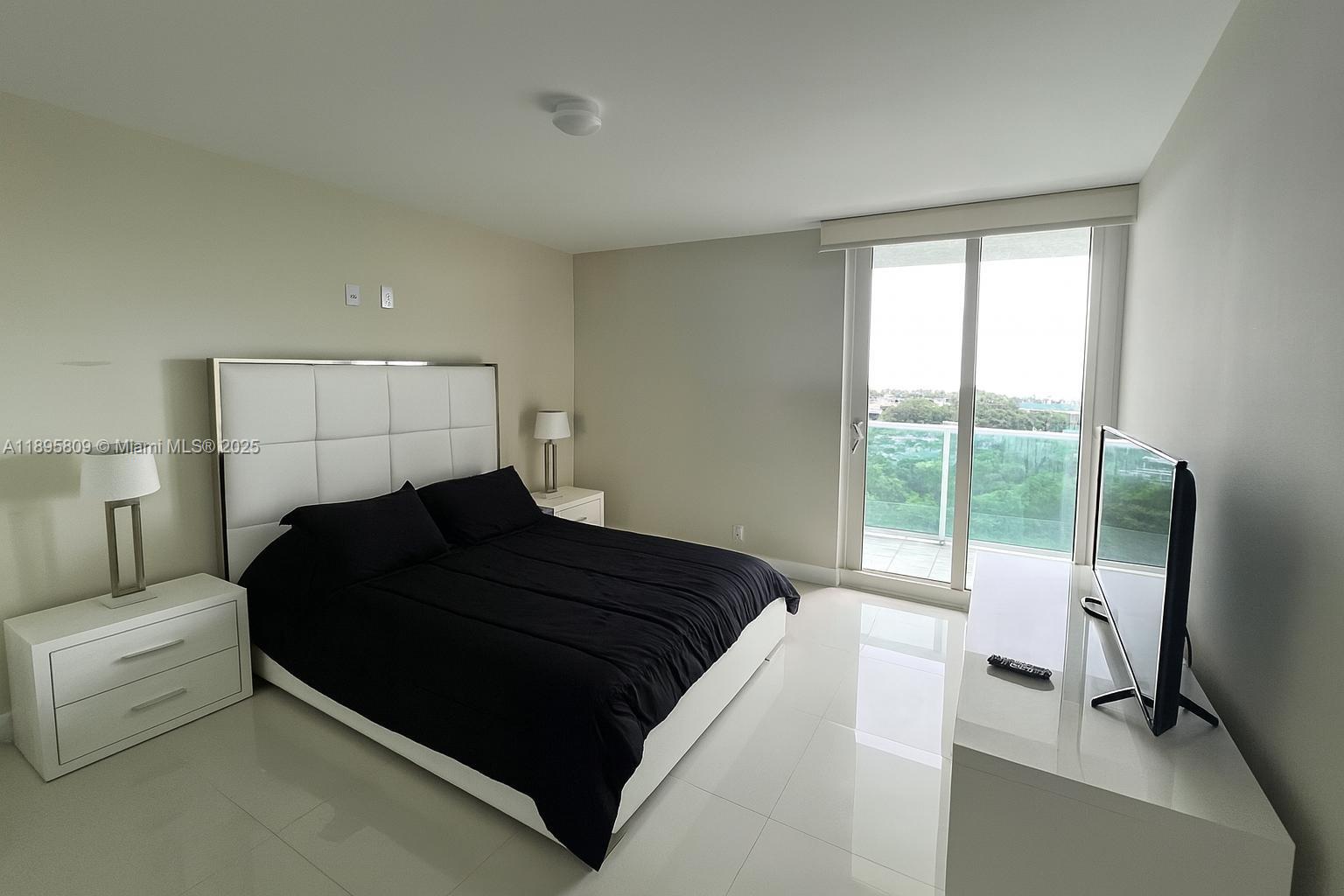 100 Bayview Dr # 1026