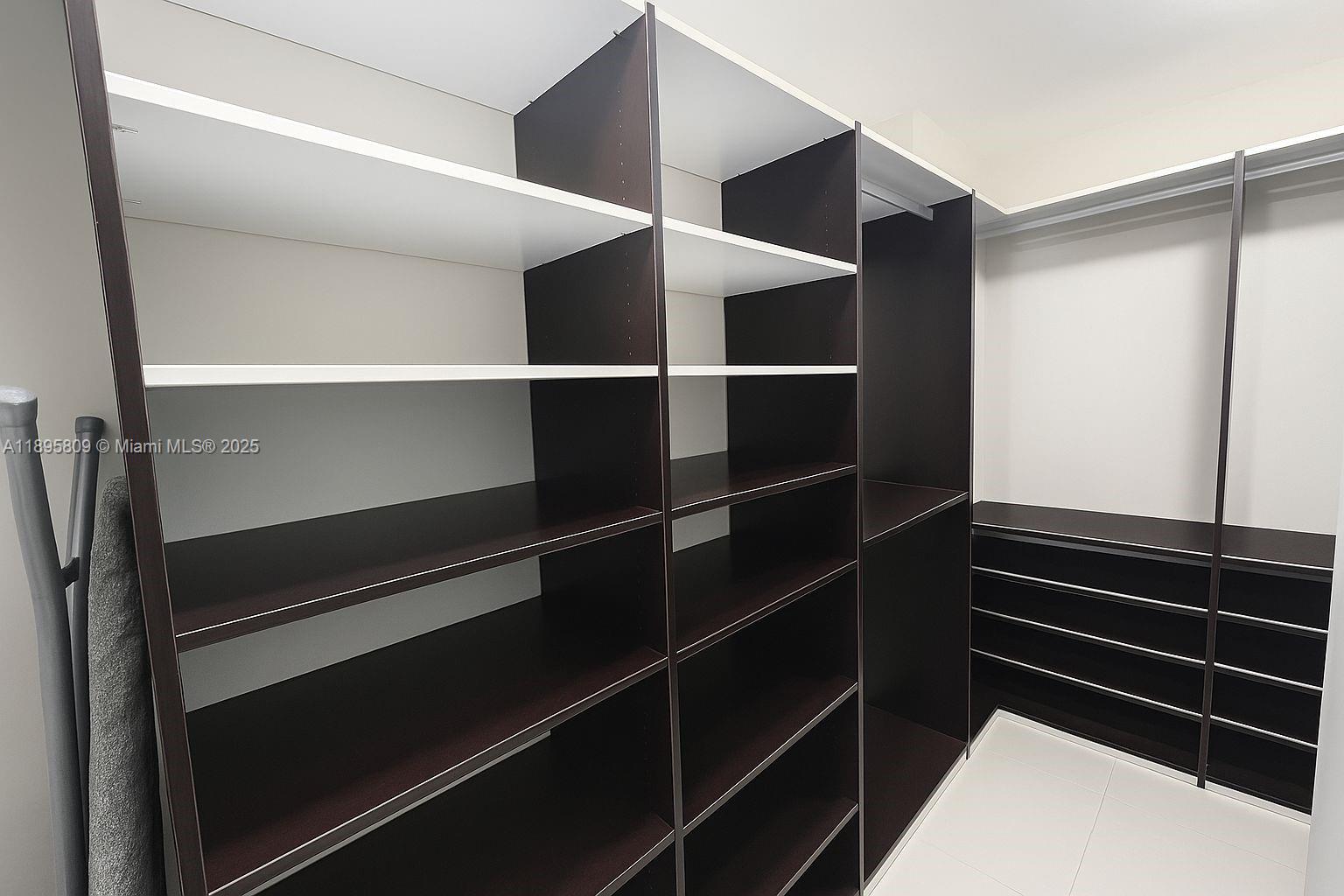 100 Bayview Dr # 1026