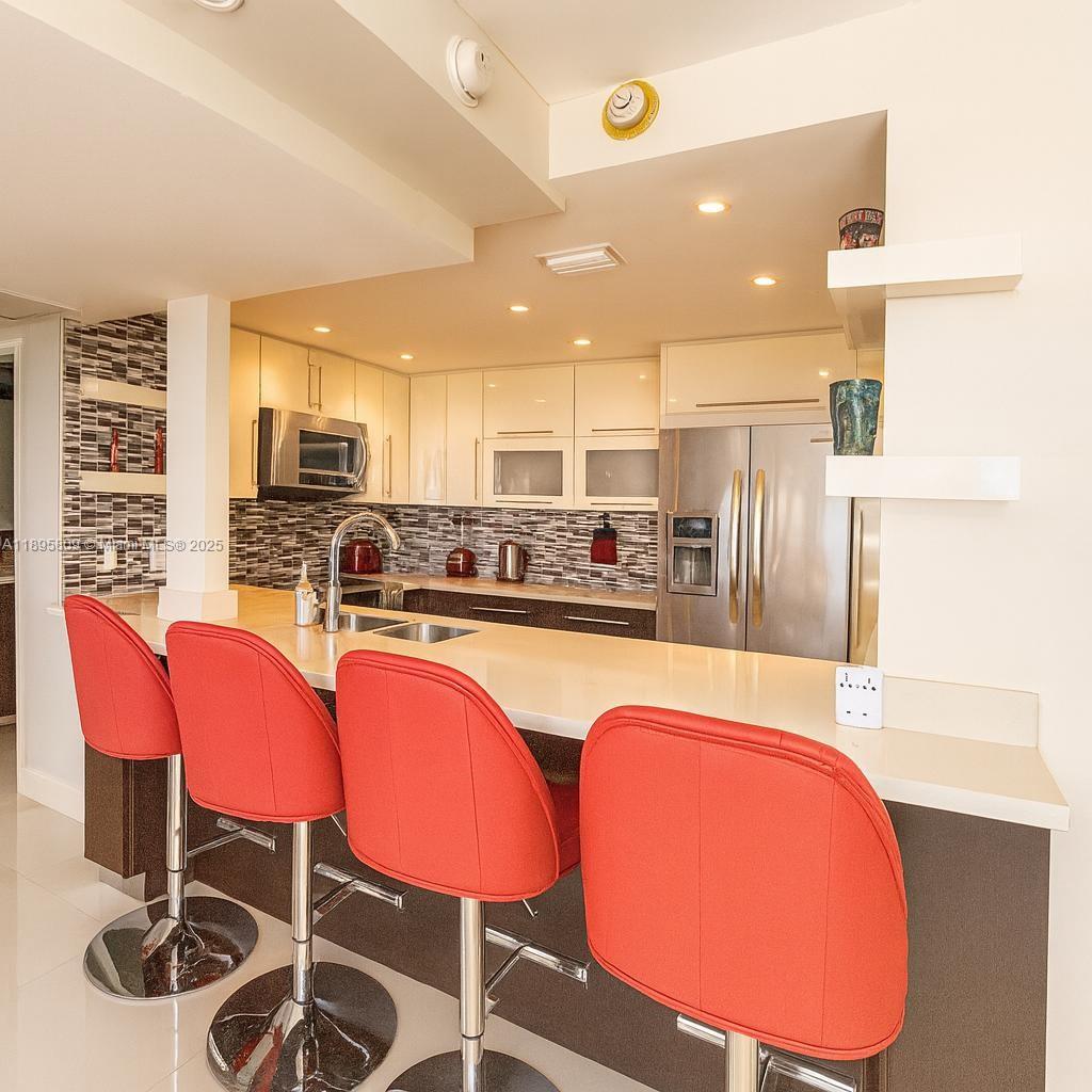 100 Bayview Dr # 1026