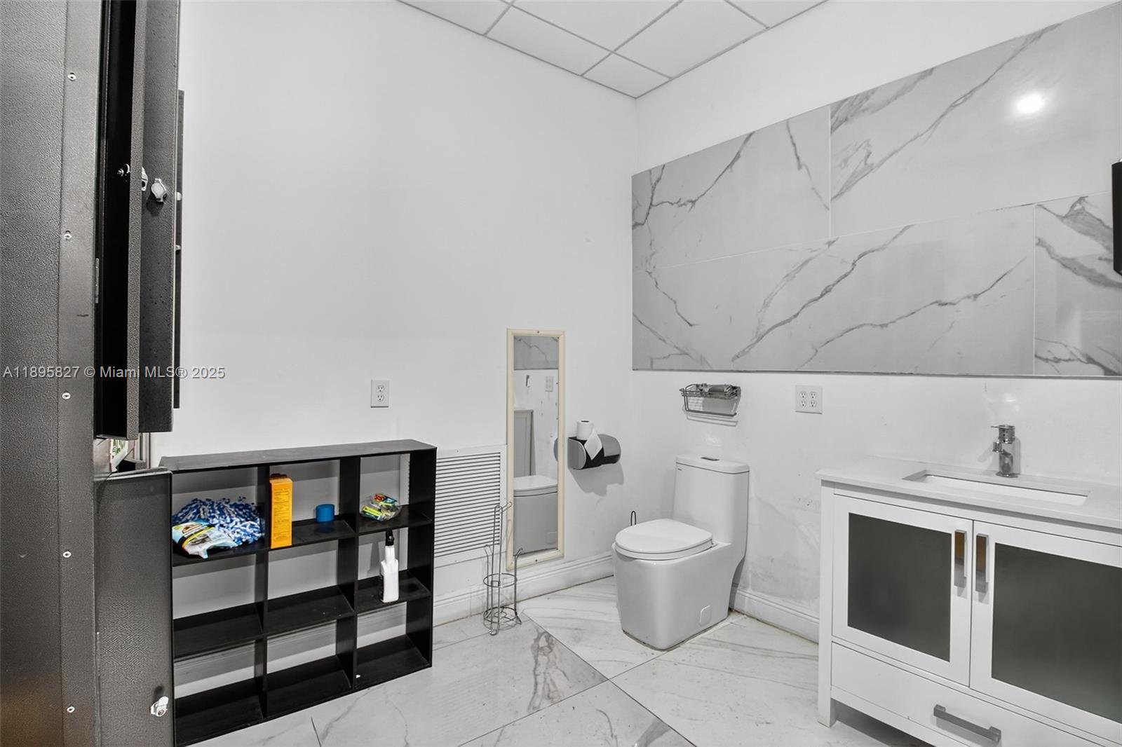 10650 / 10652 SW 186 ST # 22 Unit: 21 / 22