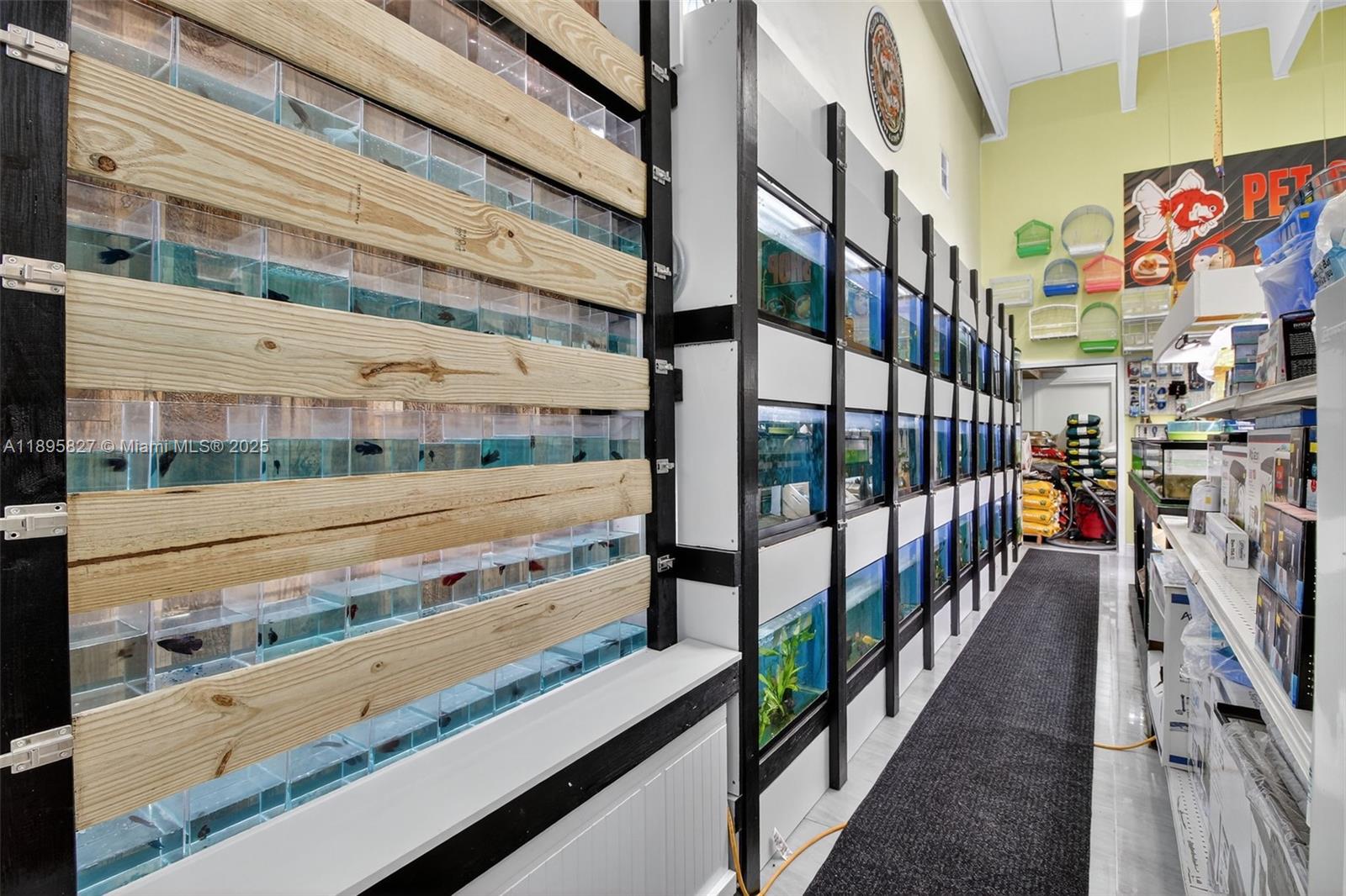 10650 / 10652 SW 186 ST # 22 Unit: 21 / 22