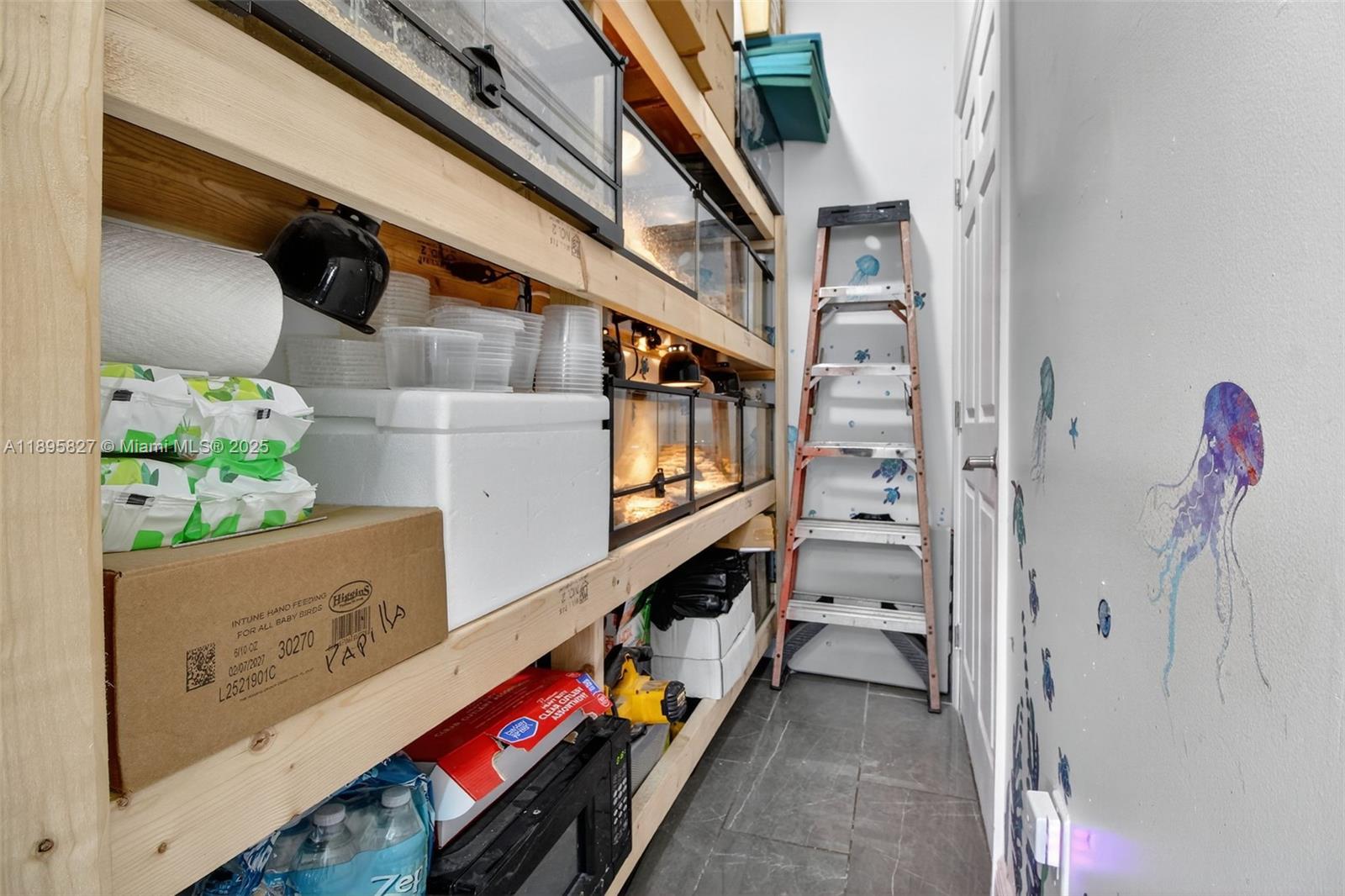 10650 / 10652 SW 186 ST # 22 Unit: 21 / 22