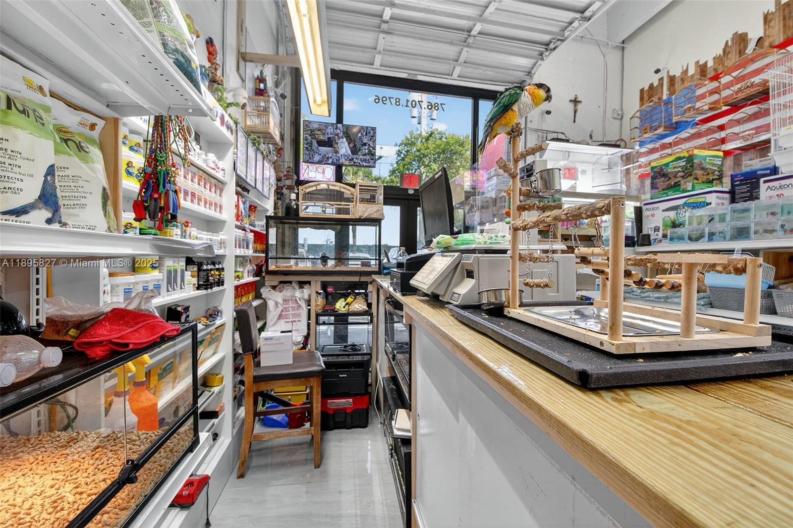 10650 / 10652 SW 186 ST # 22 Unit: 21 / 22