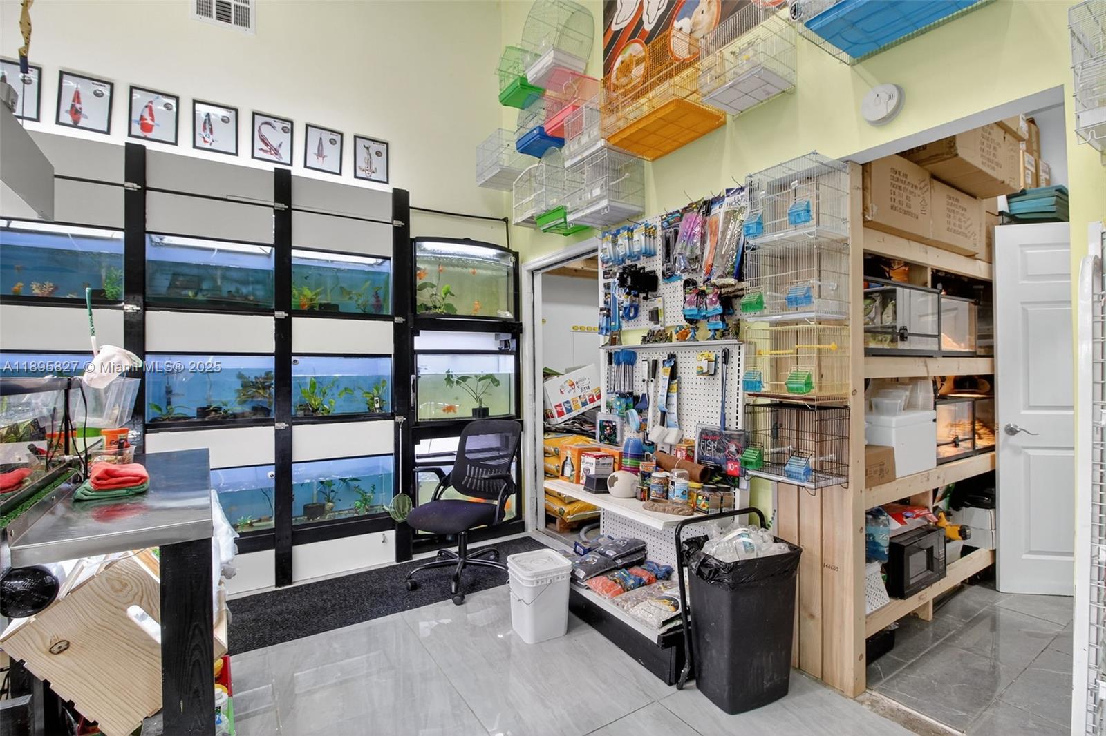 10650 / 10652 SW 186 ST # 22 Unit: 21 / 22