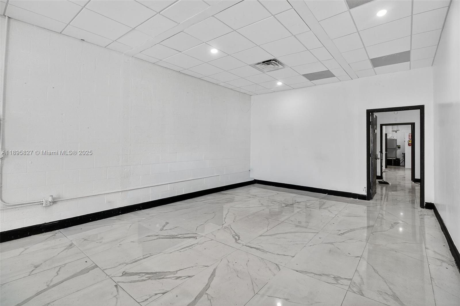 10650 / 10652 SW 186 ST # 22 Unit: 21 / 22