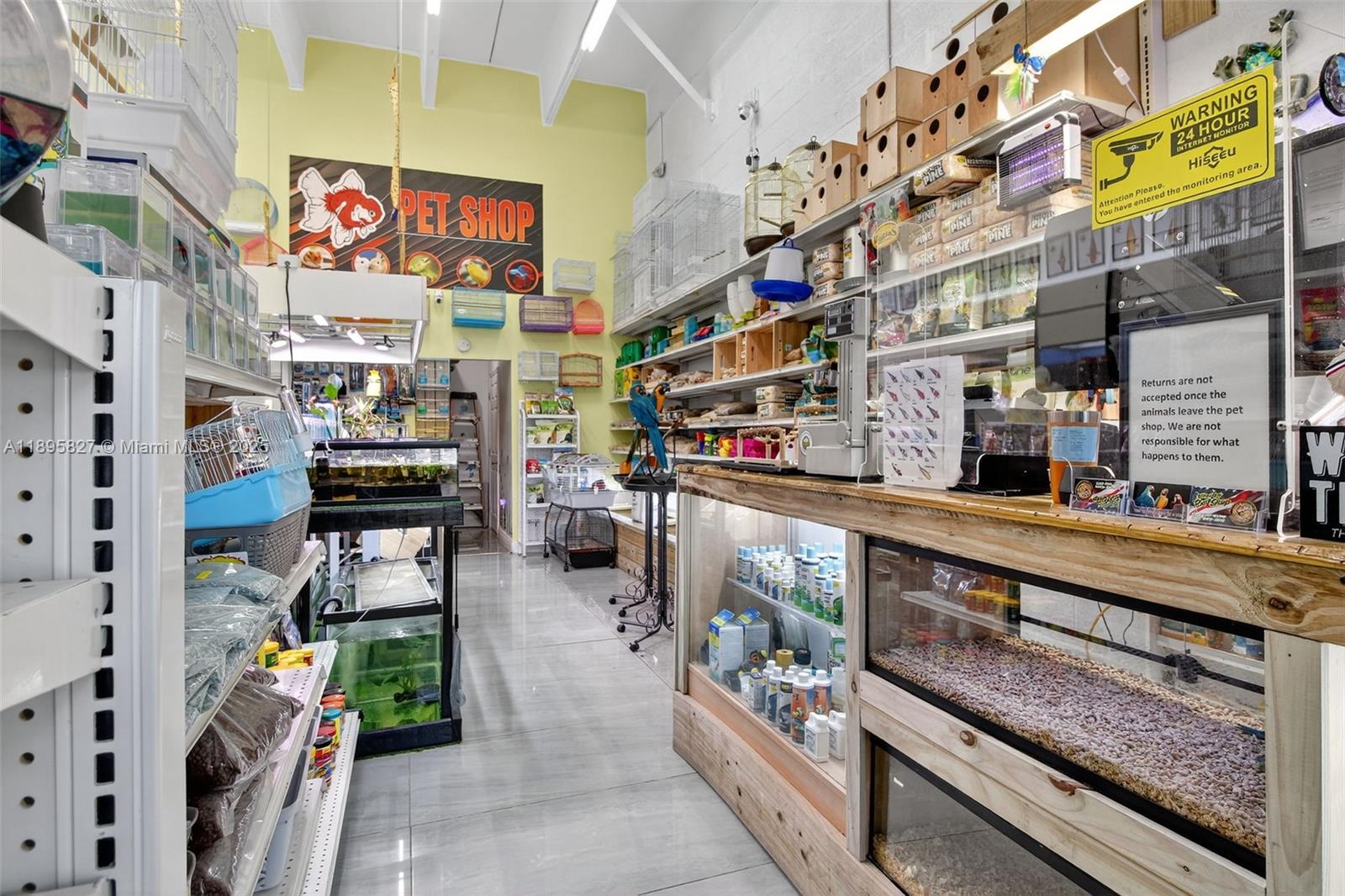 10650 / 10652 SW 186 ST # 22 Unit: 21 / 22