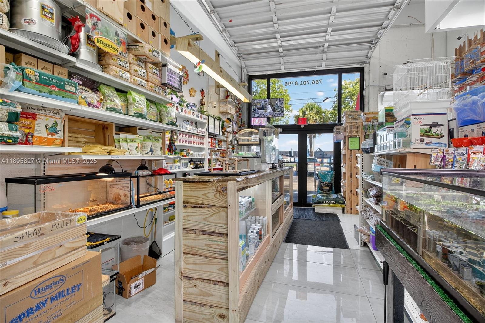 10650 / 10652 SW 186 ST # 22 Unit: 21 / 22