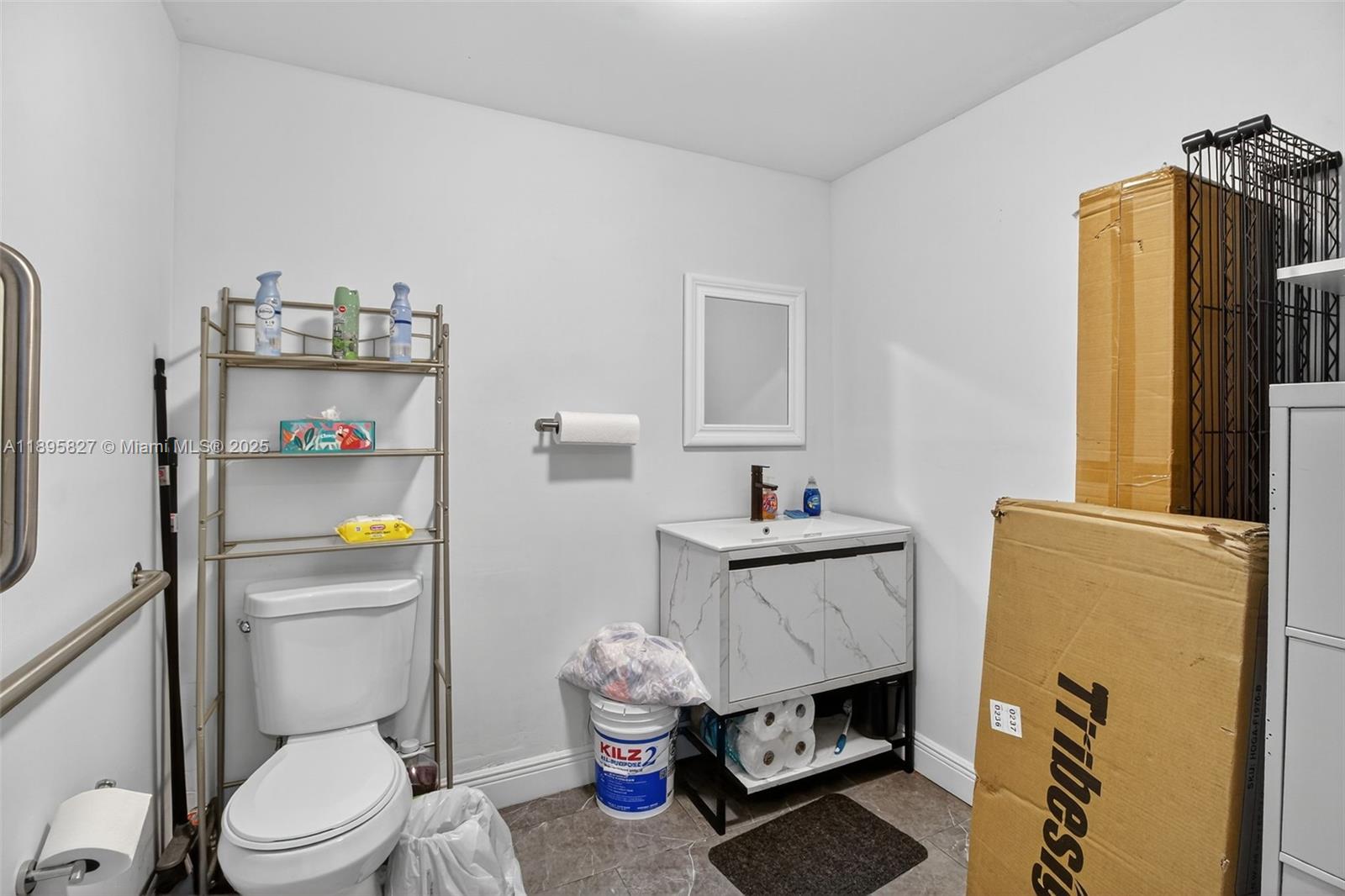 10650 / 10652 SW 186 ST # 22 Unit: 21 / 22