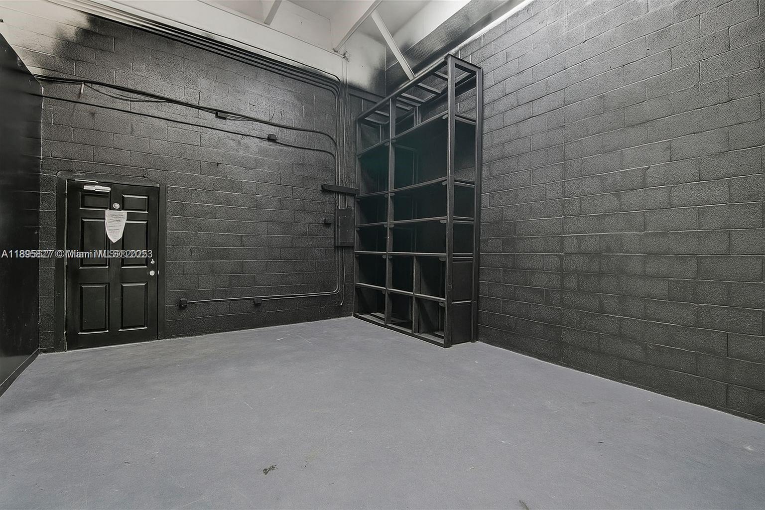 10650 / 10652 SW 186 ST # 22 Unit: 21 / 22