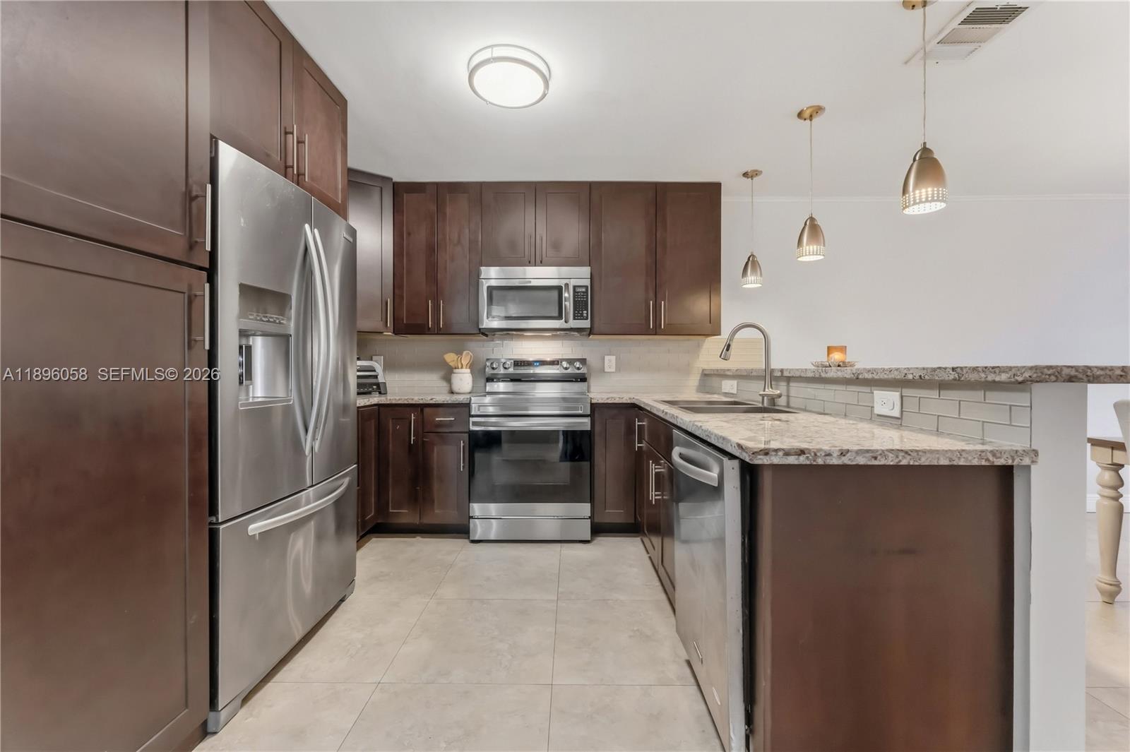 180 NW 118th Dr