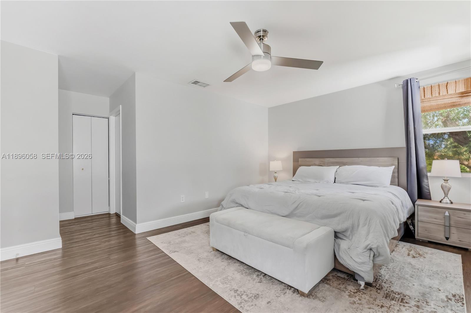 180 NW 118th Dr