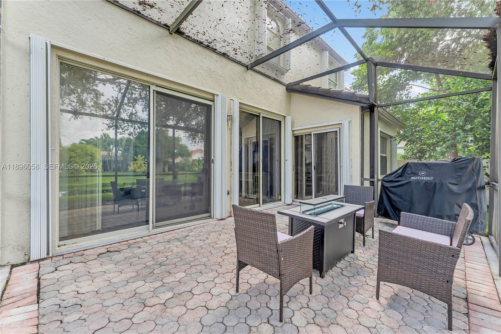 180 NW 118th Dr