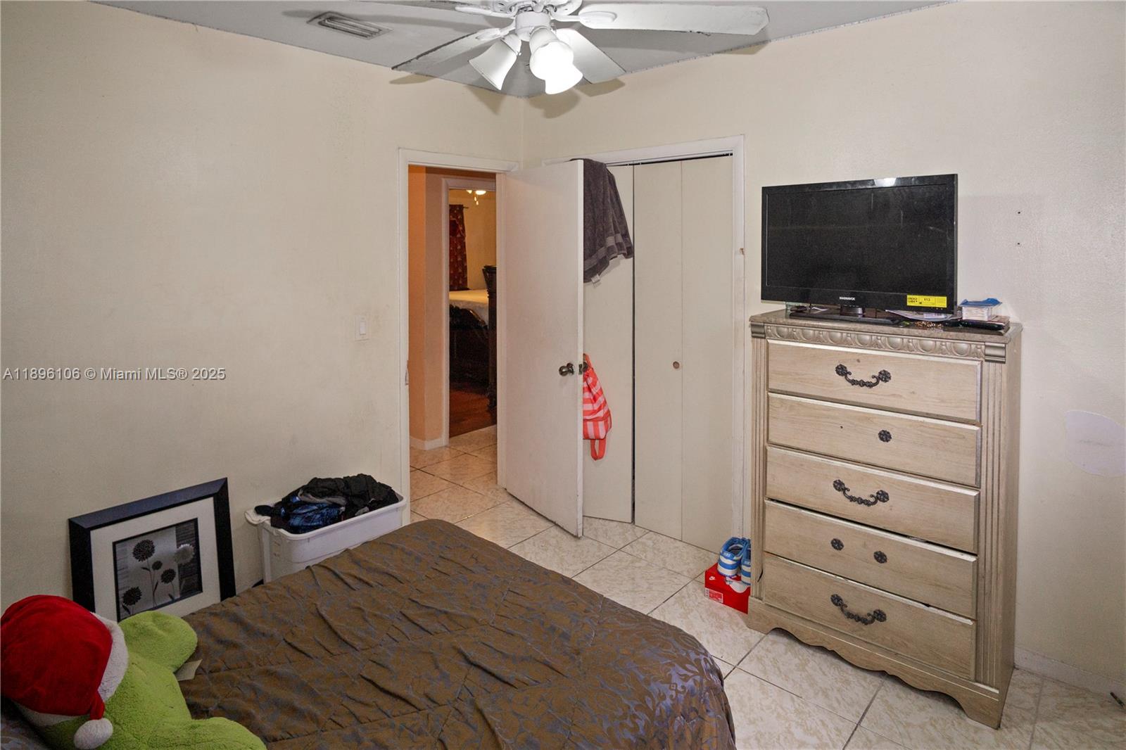811 NW 196th Ter