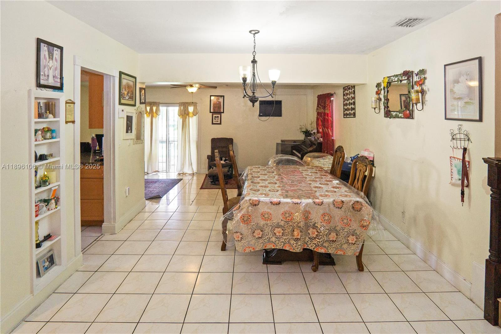 811 NW 196th Ter
