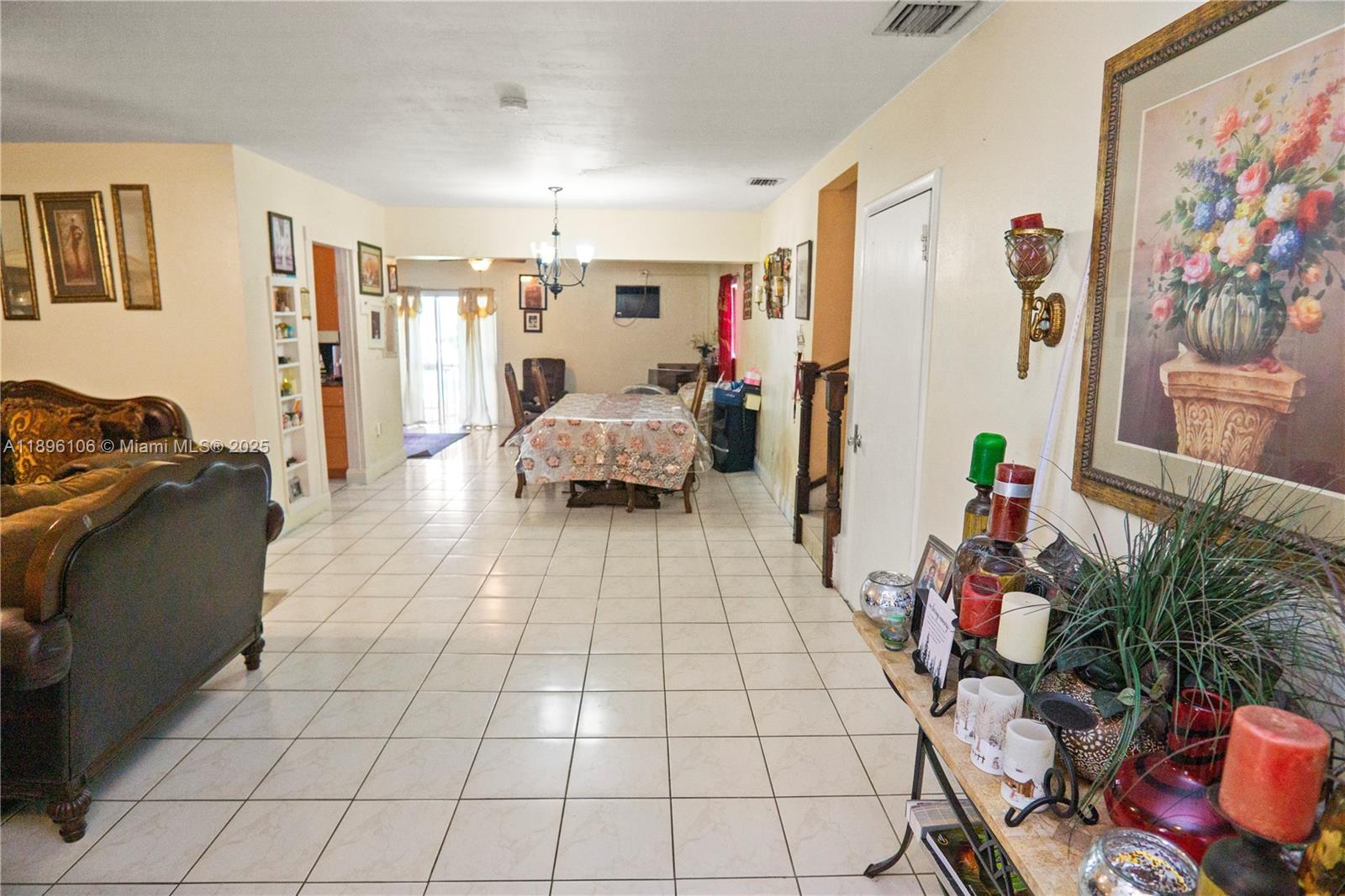811 NW 196th Ter