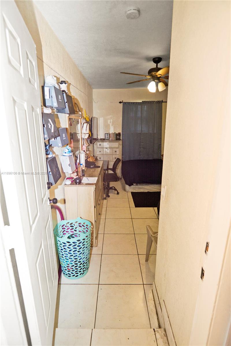 811 NW 196th Ter