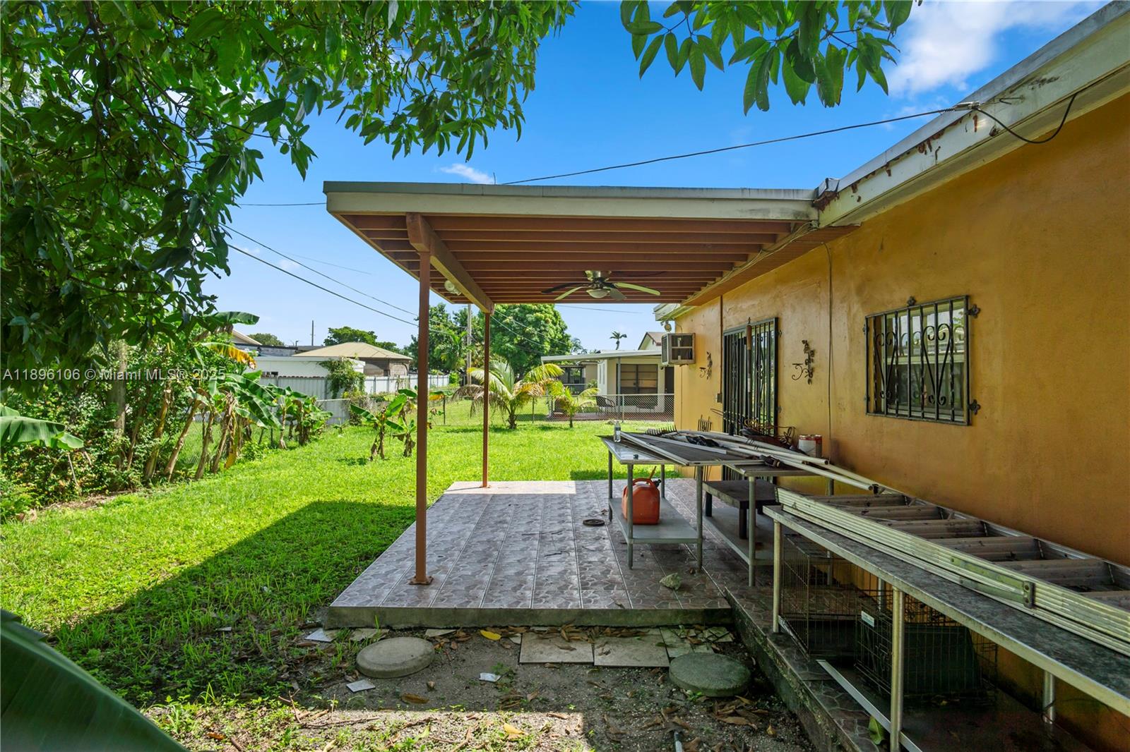 811 NW 196th Ter