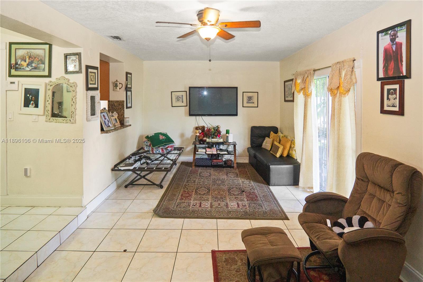 811 NW 196th Ter