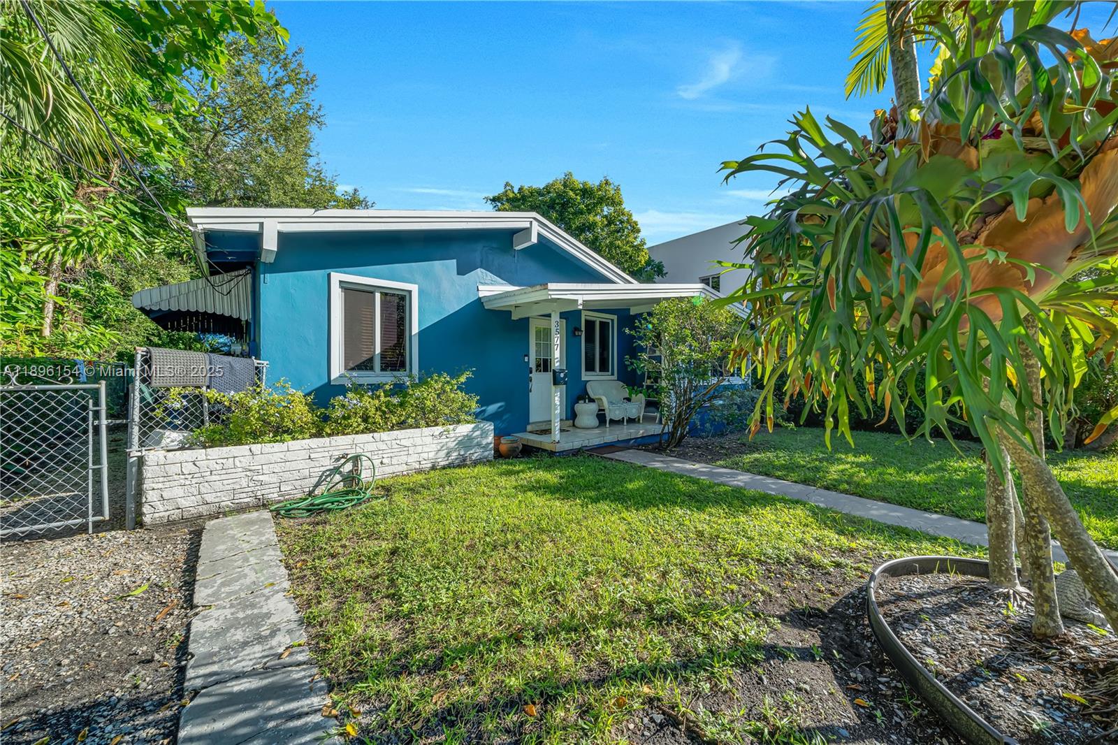 3577 Charles Ave, Miami