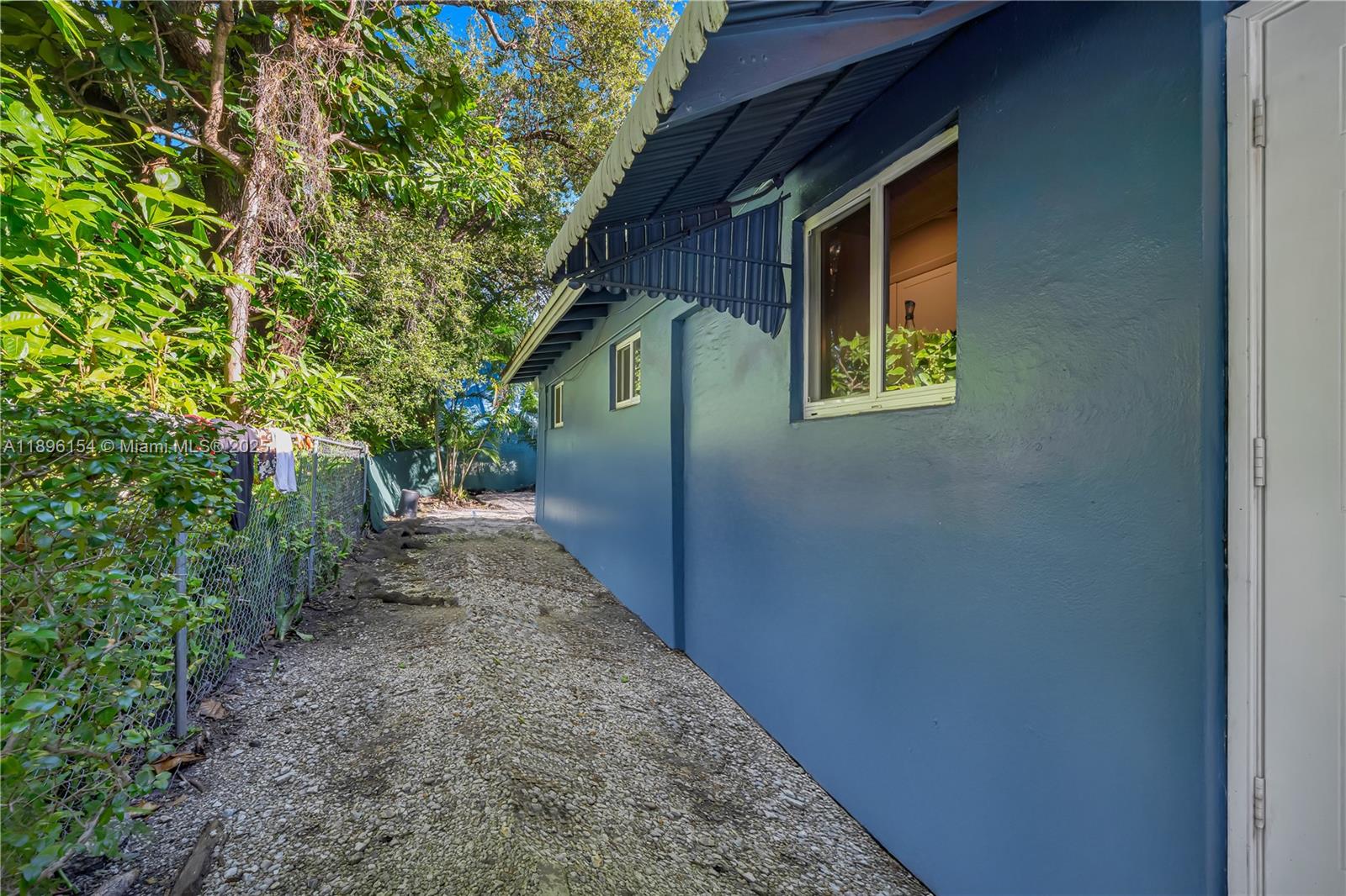 3577 Charles Ave, Miami
