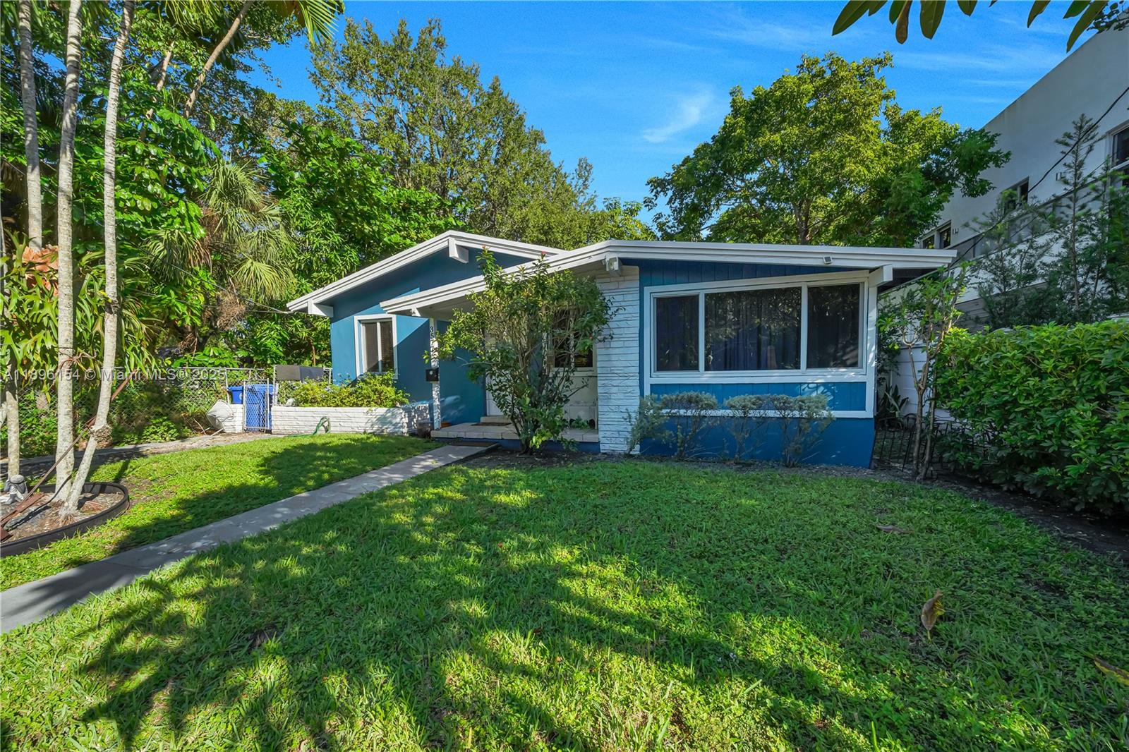 3577 Charles Ave, Miami