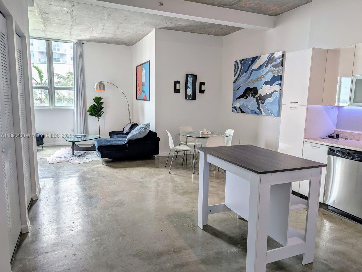 234 NE 3rd St # 1204