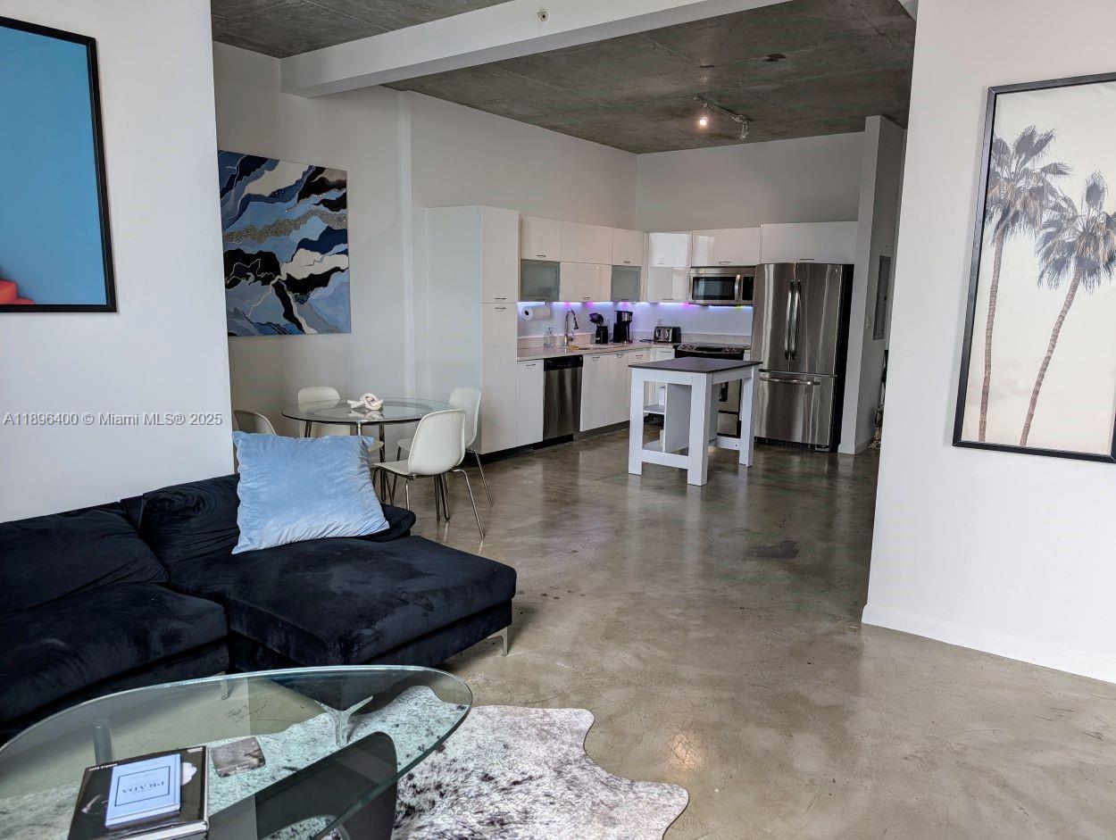 234 NE 3rd St # 1204